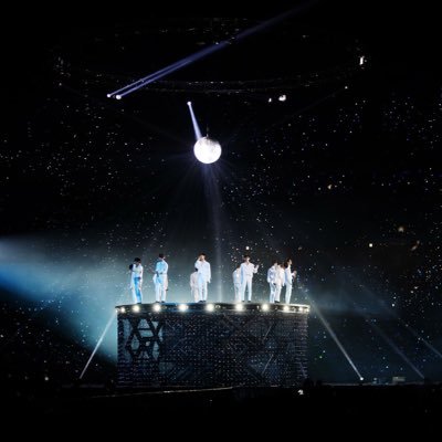 0807_wannaone1's profile picture. 