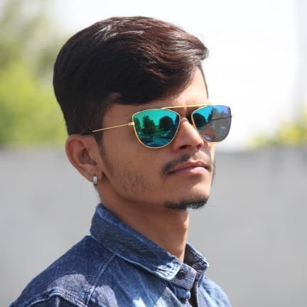SHUBHAM04's profile picture. जिसका वजूद बडा होता है वह बिना पद के भी मजबुत खडा रहता है