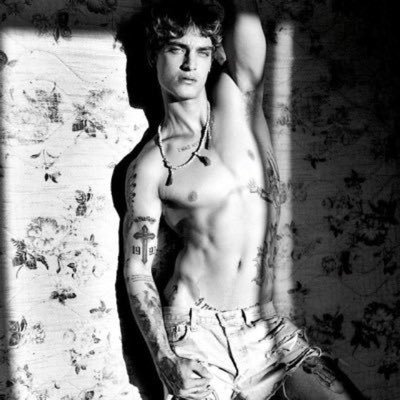 i_tu20's profile picture. مبادل و اميل للموجب