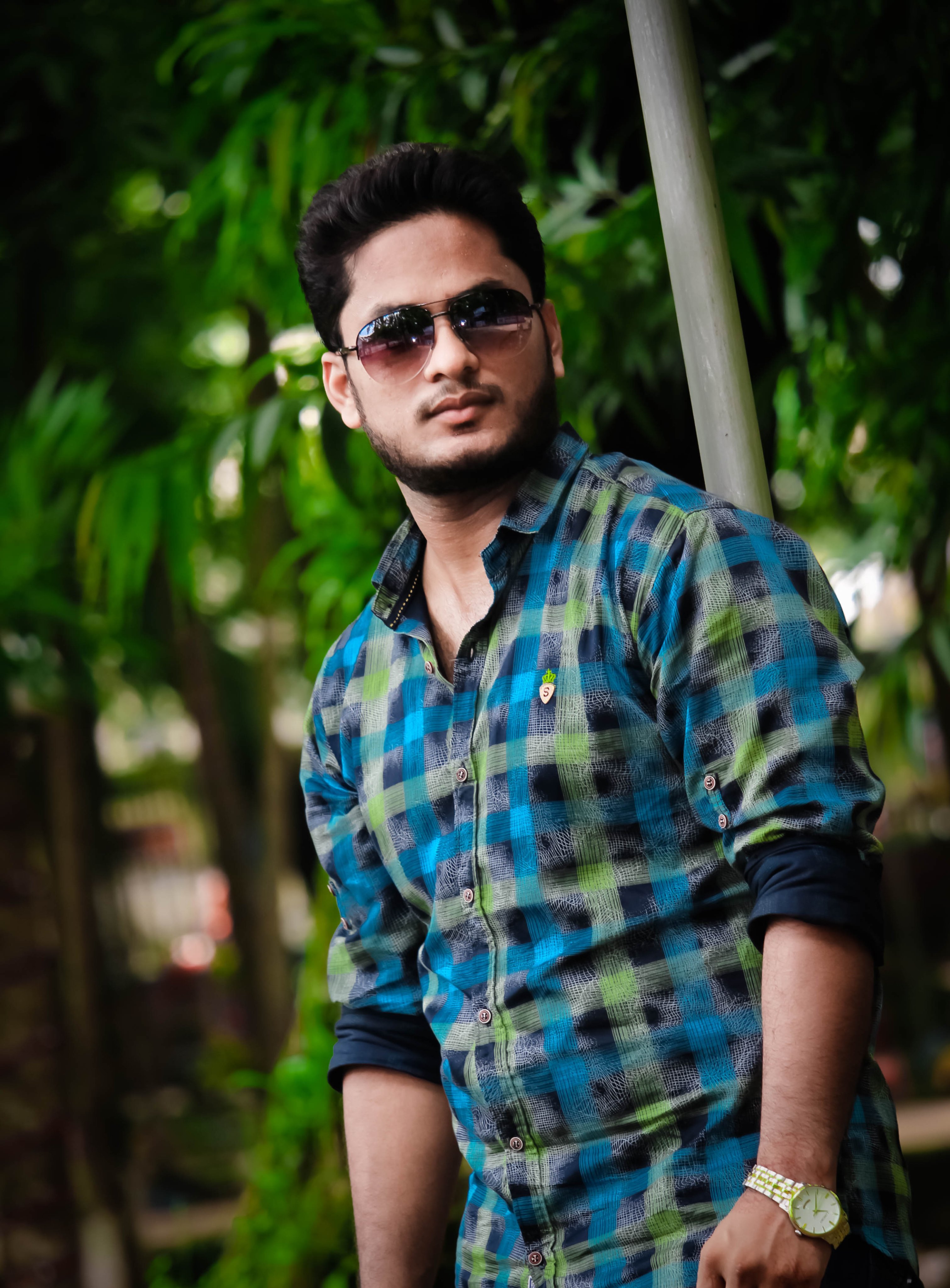 Hello, everyone. I'm Naeem a professional web designer Style & Design is my passion.