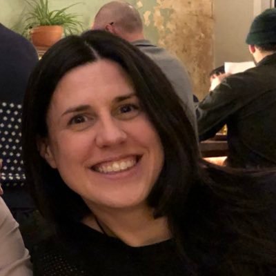 Directrice de production en télévision. Mère de 2 fantastiques garçons. Accro de l’information.