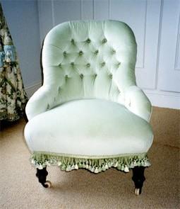 upholsterycomm's profile picture. Built on a foundation of 25 years of experience in the upholstery industry, Barnett Upholsteries is also a leading provider of upholstery tuition classes.