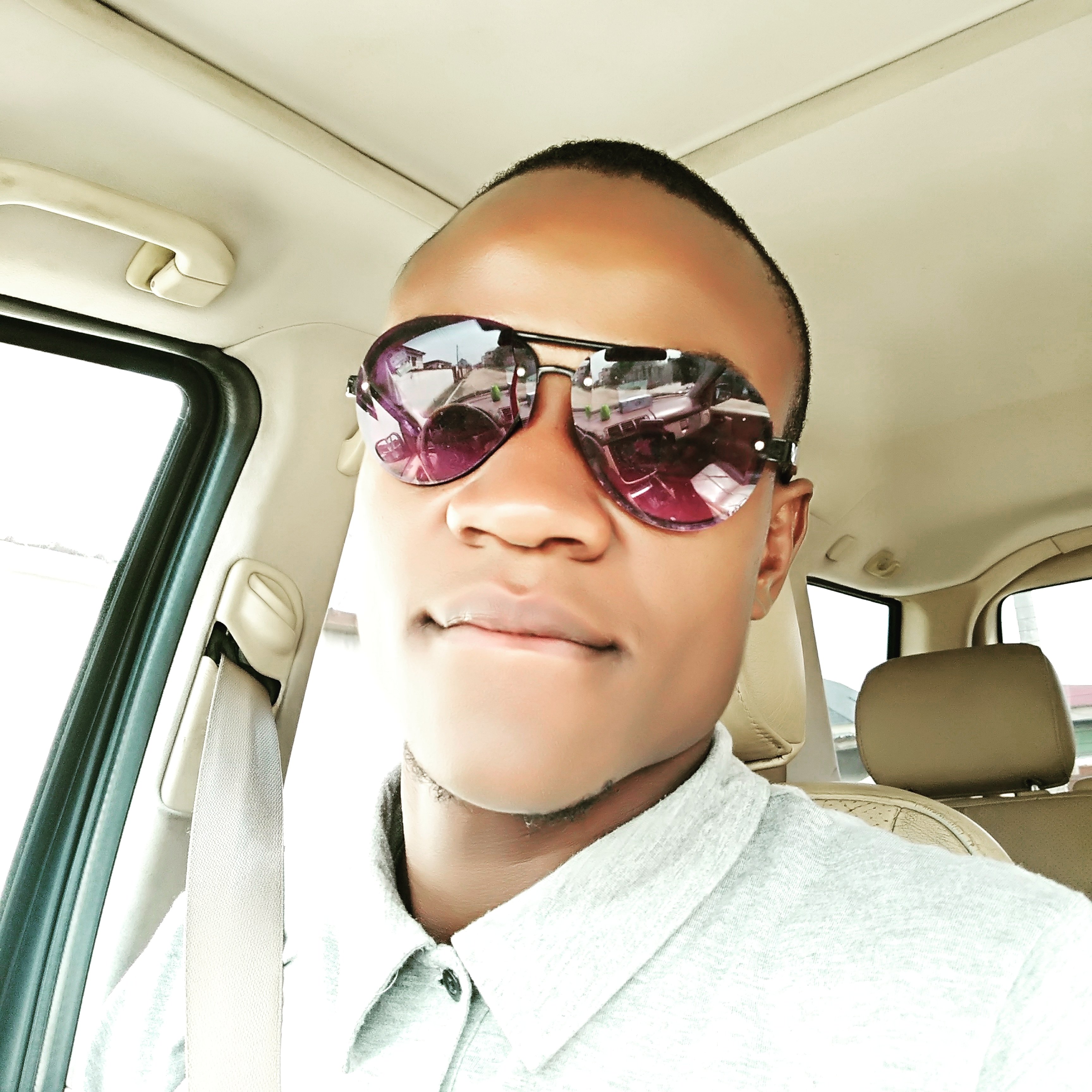 Daisijohn3's profile picture. 