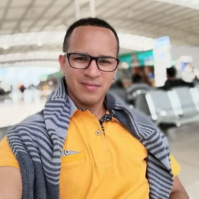 Josue_Vera's profile picture. Cuando eres consiente de lo que eres, nada del exterior te puede lastimar