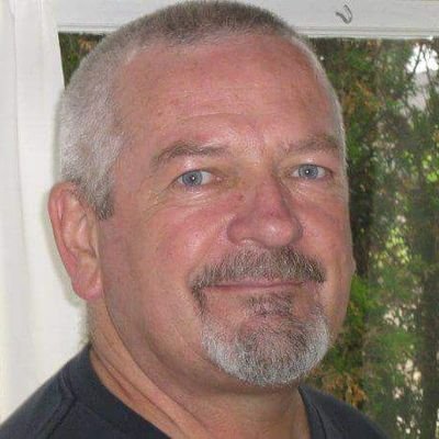 Family Service Counselor, retired,proud grandfather, father, husband and political follower and nerd. Love the Habs, loved the Expos and totally love all sports