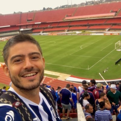 Economista UNC. Hincha y socio del Club Atlético Talleres. Cordobés viviendo en Baires.