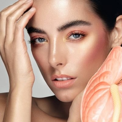 Photographer in London & Birmingham, UK. Shooting fashion. hair & beauty, musicians and portraits.
