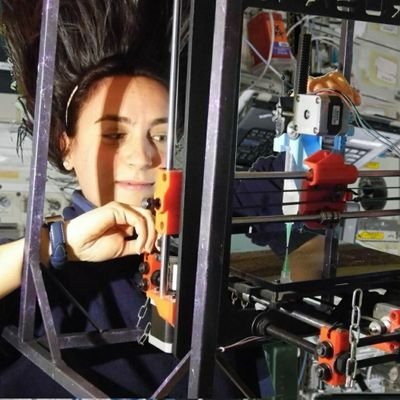 🇪🇺 R+D Bioprinting 👩🏻‍🔬 Space Exploration 👩🏽‍🚀  Proud mum 
#biomaterials #TissueEng  #AI #ComputationalGeometry #3DModelling #opensci 🚀