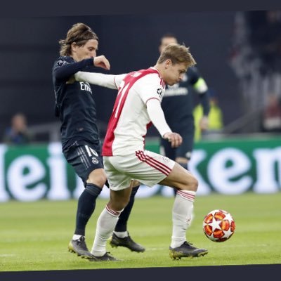 nesta_oi's profile picture. Lionel Messi - The most underrated player in football history. ⚽️