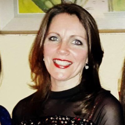 Perpetual schoolgoer|Constant learner|Teacher - HomeEc & SPHE|PP Inspector|Teaching & Learning about & for Wellbeing enthusiast|Toymaker|Mum to #crewthewheaten