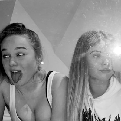 liliawetherfie1's profile picture. 