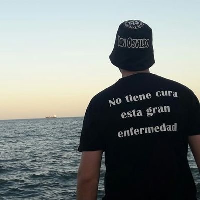 Morterense 💪
Cordobés ✌
Pisciano ♓
100% Glorioso 🔴⚪🔴
Proyecto de bajista😂🎸