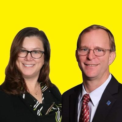 RU looking for your next home or trying to sell? We can help! We love NOVA and live and work here. We love our large family, cooking, eating & travel.