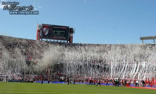 Conexiontw's profile picture. Alguna vez estuve fuera de mi pais,y solo mi familia y los domingos al monumental me hicieron volver.