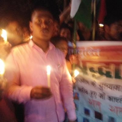 जरा मुस्कुरा कर देखो दुनिया हंसती नजर आएगी।।।