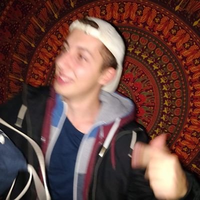 thoma_manuel's profile picture. • skyr •