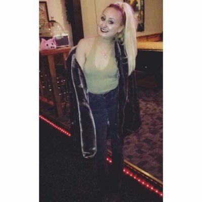 AnnieLucy6685's profile picture. 