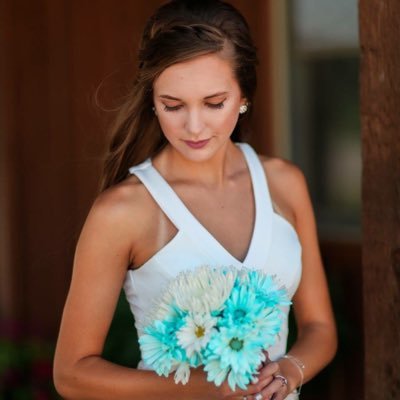 Co-owner of Root Coffeehouse ☕️ instructor at Y Academy of Dance 💃🏻 avid runner 🏃🏻♀️ health enthusiast 🍏 DCB 💙