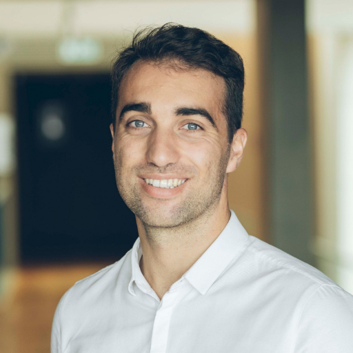 robin_malagie's profile picture. Surf & running