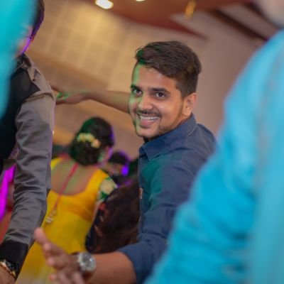 ishahronak's profile picture. 