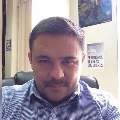 Servidor, esposo, padre, hijo, hermano y ciudadano en continuo aprendizaje, procurando ser mejor que ayer.!