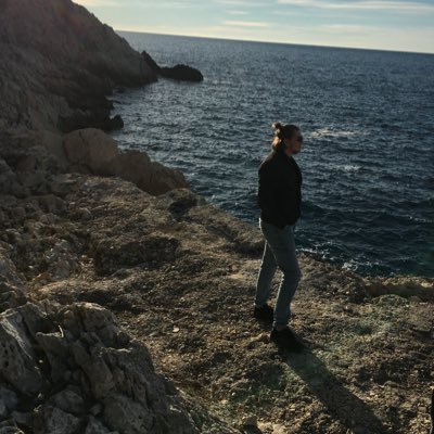 Makapre's profile picture. 