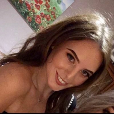 RosieWev's profile picture. 