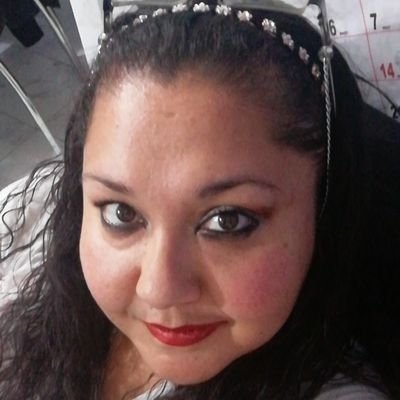 RoxannaGuSal's profile picture. 