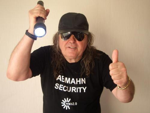 hartz5hermann's profile picture. Betreibe einen Videoblog zum Geld verdienen im Internet, Internet Marketing. Nicht nur für Hartz IV Empfänger!