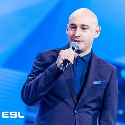 Worldwide TV Presenter | Voice of Drone Racing | Esports Host and Caster | Seen on Sky, Fox, Netflix, Amazon + over 100 more | Comedian | Gamer | Proud Daddy