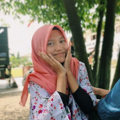 RiaNurIntanSar1's profile picture. –a cancer✨