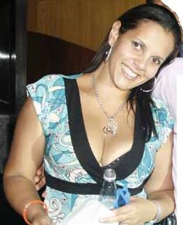 Sou mais cama que mesa, mais noite que dia, mais doce que salgado, mais música que silêncio, mais família que balada. Sou cara lavada,sou sonhos, SOU EU MESMA!