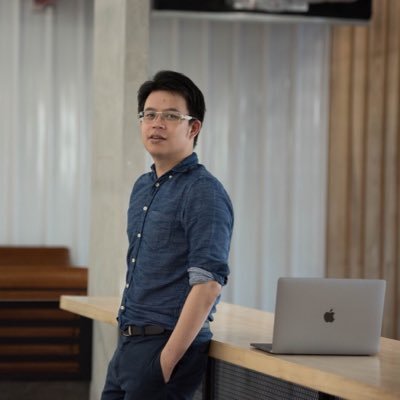 yraksri's profile picture. 