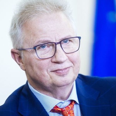 Rector of Károli Gáspár University of the Reformed Church in Hungary. Former Minister of Justice. Professor of law.
