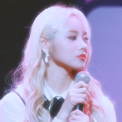 I simply dream to be a writer • LOONA FAN ACCOUNT
