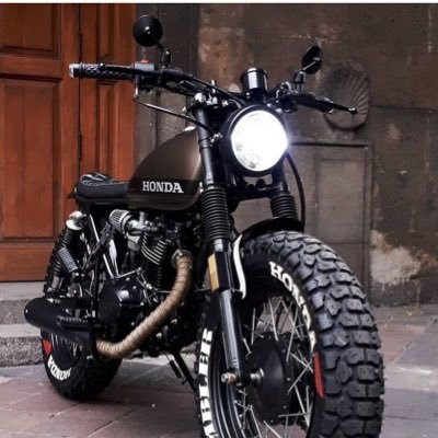 nomil4518's profile picture. LucKY. my first day on twitter