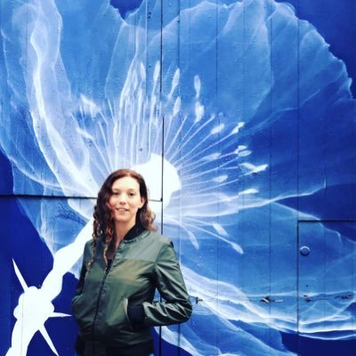 thelonglady's profile picture. 