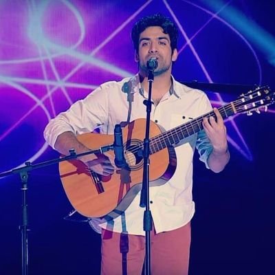 Cantautor nacional. Ojos de Artista (2011), Despegar(2015). Finalista #TheVoiceChile (2016)
https://t.co/z78AlGLSf5