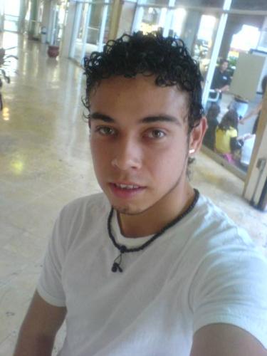 karnarut's profile picture. 