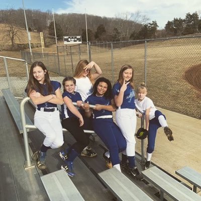 HarleyHurd4's profile picture. don’t let anyone effect your life💗