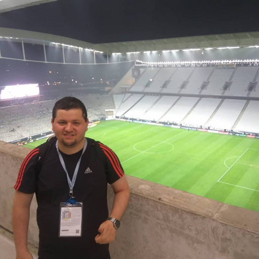 Jornalista com passagem pela Band. Ex-editor do https://t.co/lSASof8IT5. Pós-graduado em Jornalismo Esportivo e Negócios do Esporte (FMU).