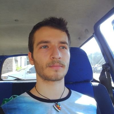 Manuel_V_93's profile picture. Computer Engineer 🖥️