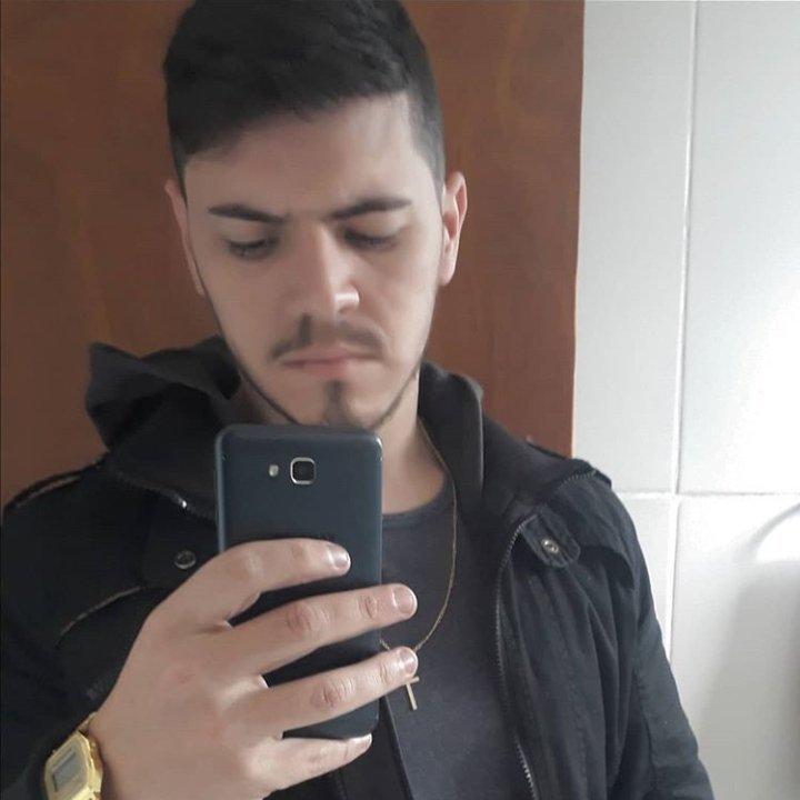 MathFeerreira's profile picture. O medo é o pior cárcere humano

   @Matheusferreiiraa_