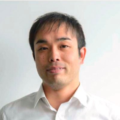 光の技術者/光の研究者/宇都宮大学教員/准教授/博士 (工学) /大学発ベンチャー (株式会社ホロデザイン) /代表取締役。光を自在に操り新しい技術を生み出す。専門は、超短パルスレーザー加工/計算機ホログラム/光計測/光情報処理/AI光学。