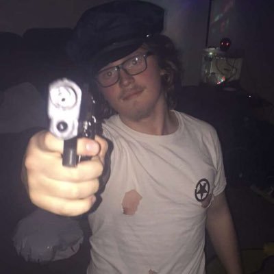 i guess im sometimes ?funny? | he/him | bisexual socialist https://t.co/Myuz9pg5C0