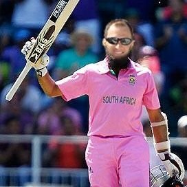 Riaanf31's profile picture. Surviving London 1 day @ a time: Budding snapper, sports lover and proudly South African. Cricket, rugby & wild life.