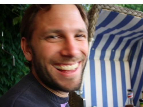 Some positive crazy guy interested and experienced in Social Media, WOM, Digital & Viral Marketing
