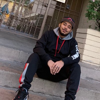 Profile Picture of  ➡ King Phil III  ⬆ (@iAmKingPhil513) on Twitter