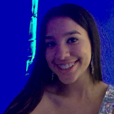 clau_moyett's profile picture. 