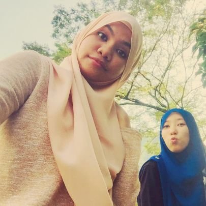 ElMieyza's profile picture. young dumb and broke...23 now